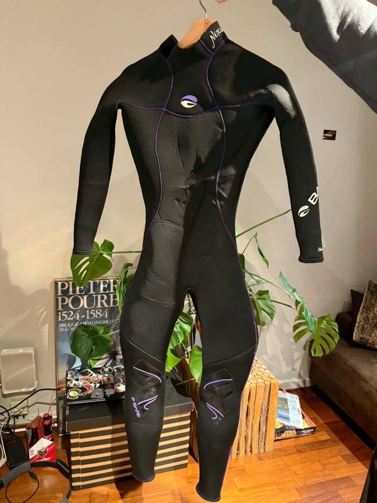Combinaison de plonger 7mm Bare Nixie S-Flex size 2 (XXS), Sports nautiques & Bateaux, Plongée, Comme neuf, Combinaison de plongée