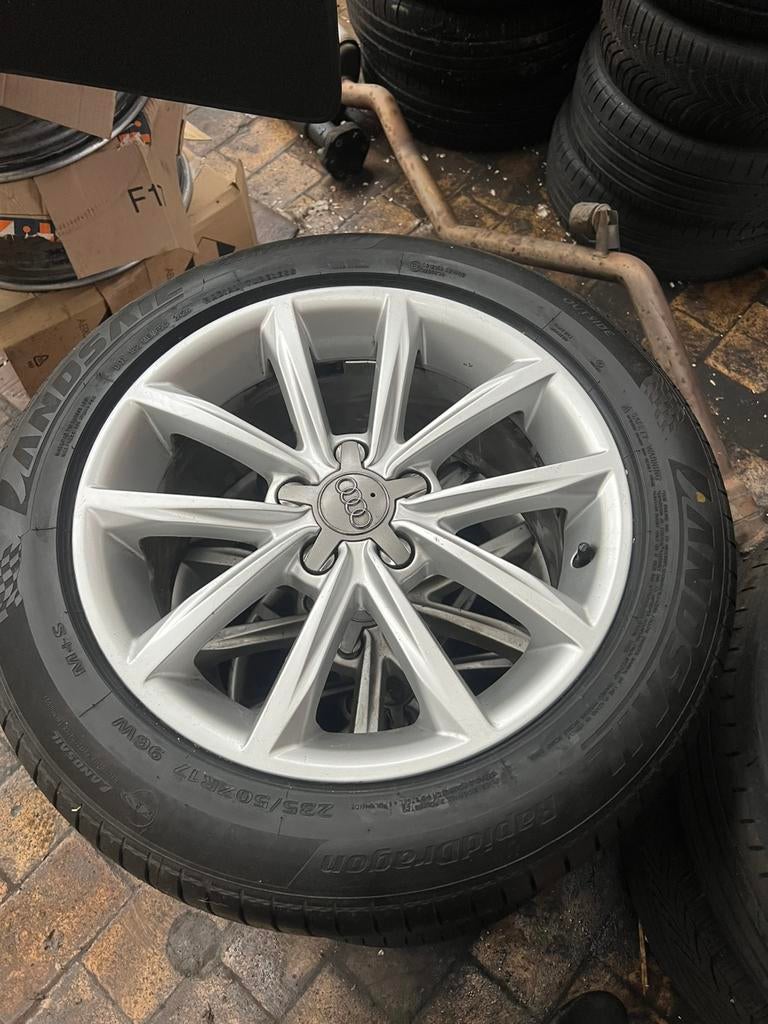 Vends/échange Jantes et pneus audi, Enlèvement, 17 pouces, Pneu(s)