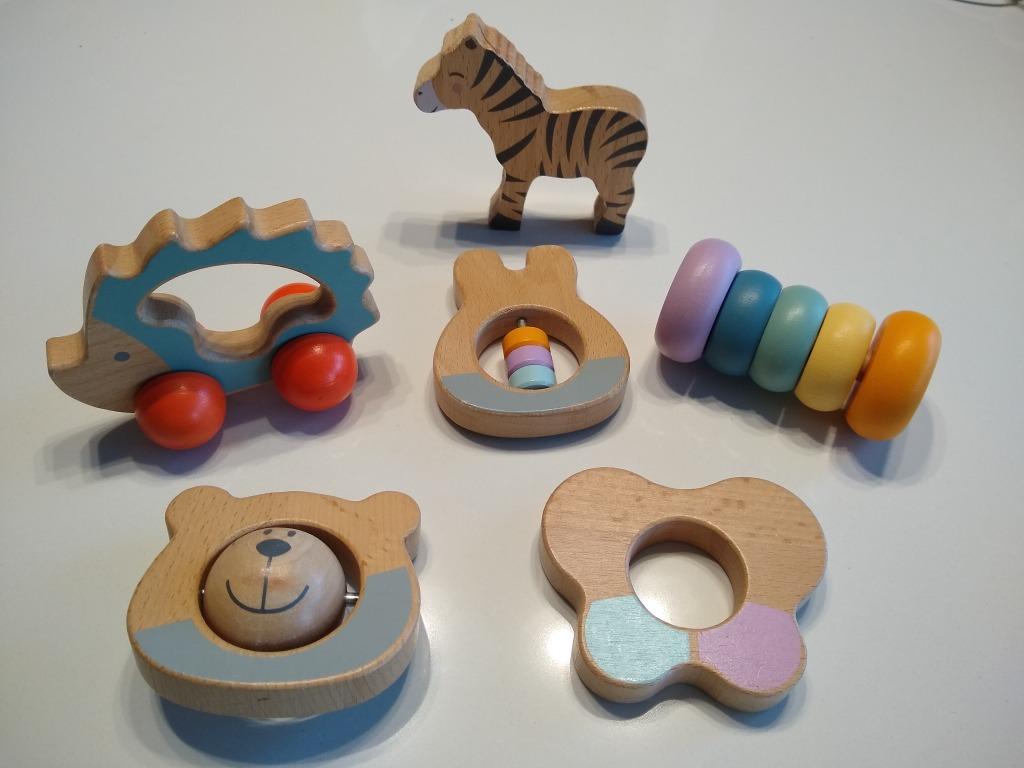 Houten baby speelgoed in pastelkleuren, Ophalen of Verzenden, Zo goed als nieuw, Overige typen