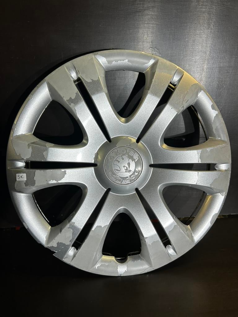 1 Skoda Fabia octavia roomster scala 15" wieldoppen, Auto diversen, Wieldoppen, Ophalen of Verzenden, Gebruikt