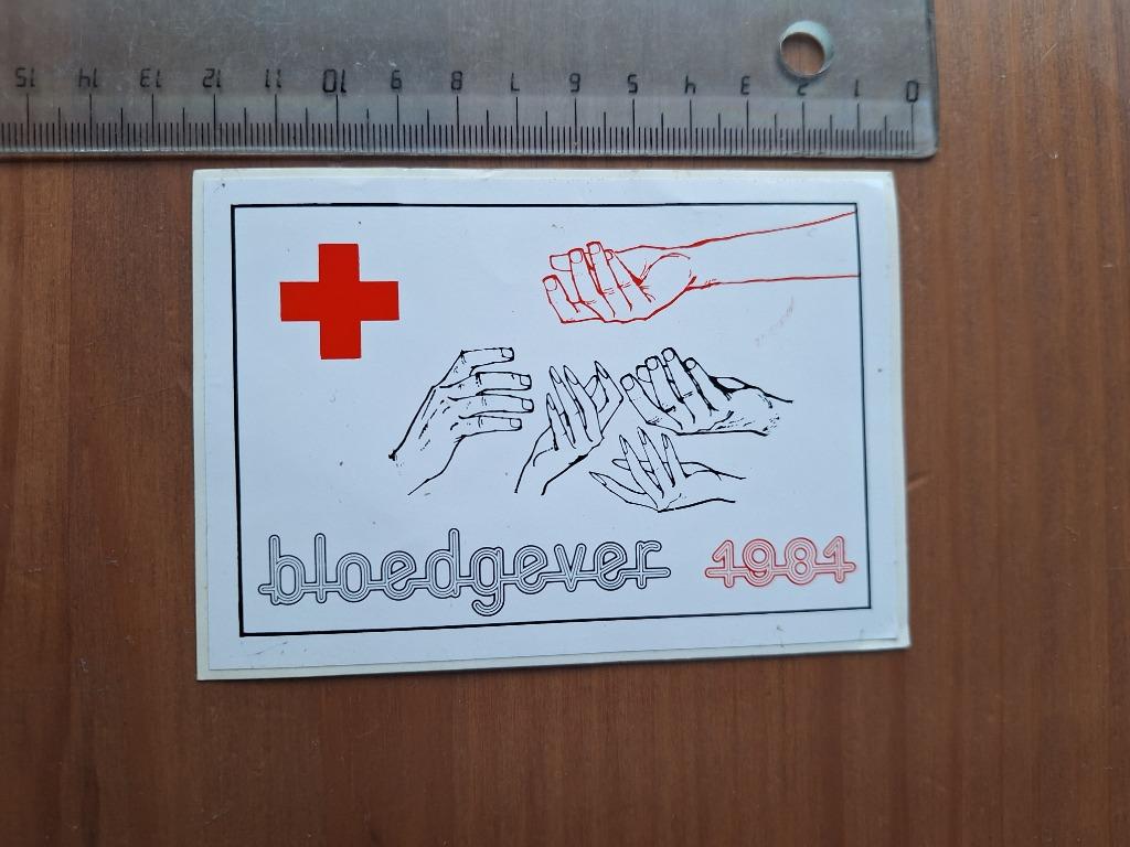 Vintage Sticker Bloedgever Rode Kruis 1981, Verzamelen, Ophalen of Verzenden, Gebruikt
