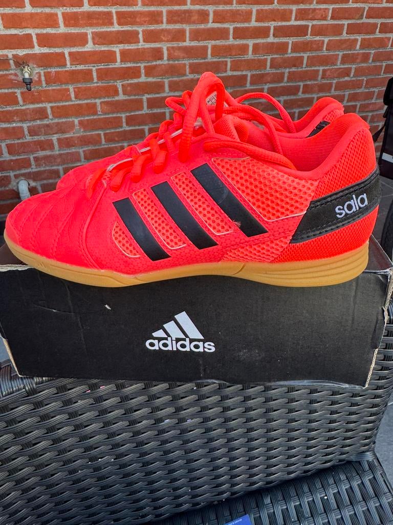 Chaussures de futsal pour enfants taille 36, Enlèvement, Comme neuf