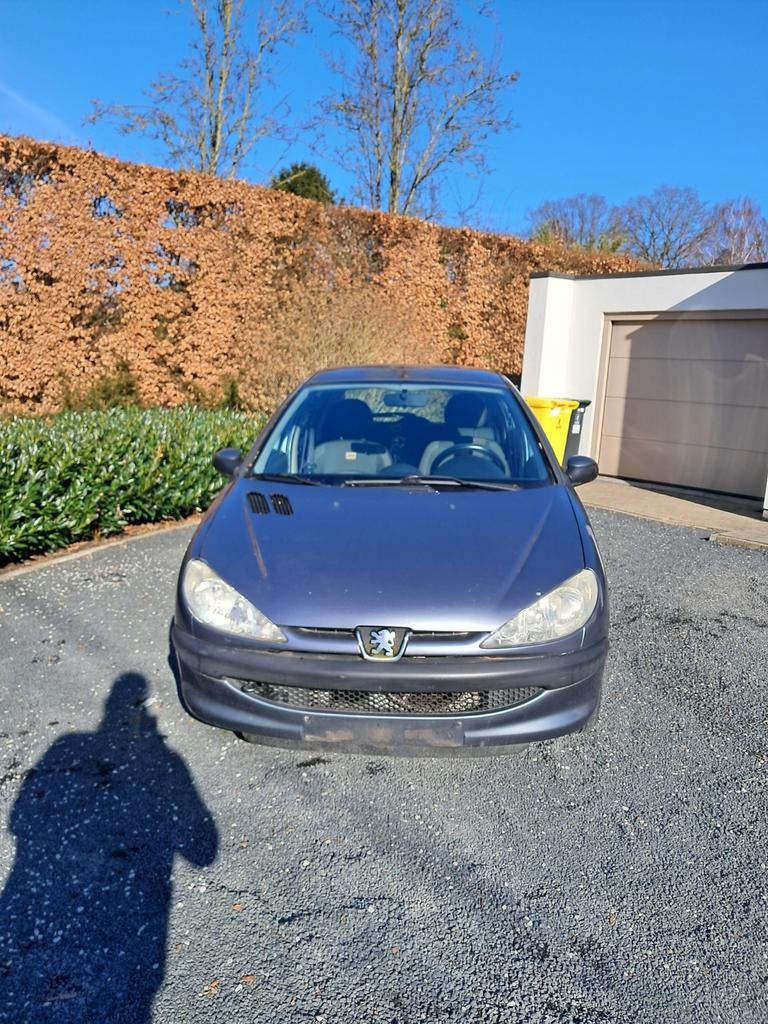Peugeot 206 1.4 benzine 2008 met 210000km, Auto's, Peugeot, Elektrische ramen, Handgeschakeld, Stadsauto, Te koop