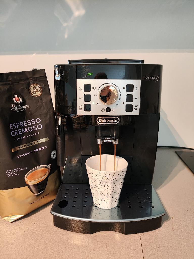Delonghi Magnifica s, Ophalen, Gemalen koffie, Afneembaar waterreservoir