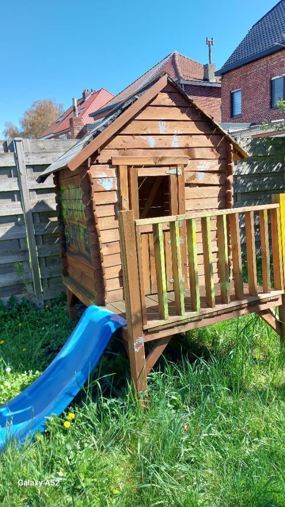 Gratis vervallen Houten huisje ( zelf uit elkaar halen), Ophalen, Gebruikt, Hout