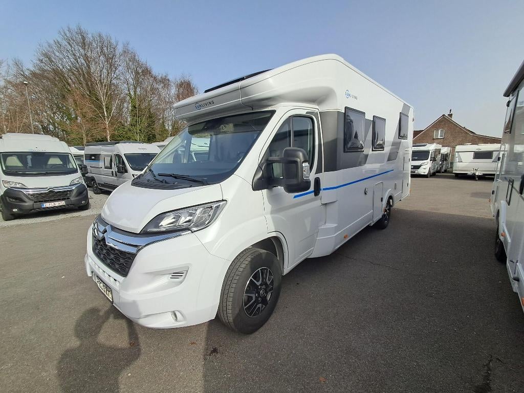 Adria Sun Living S75SL, Bedrijf, Adria, Half-integraal, Luifel