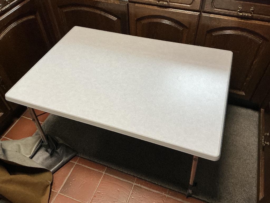 Tafel, Caravanes & Camping, Meubles de camping, Enlèvement, Comme neuf