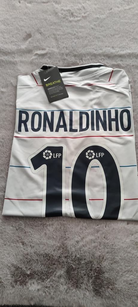 Maillot du foot rétro fc barcelone RONALDINHO, Envoi