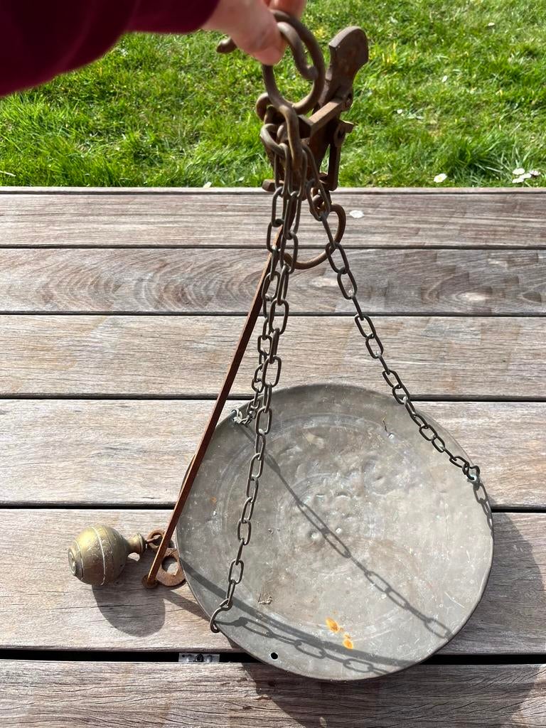 Balance ancienne métal cuivre romaine plateau décoration, Antiquités & Art, Enlèvement