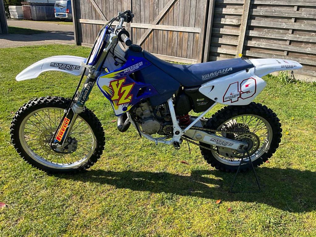 Yamaha YZ1 crossmotor, Bedrijf, Overig