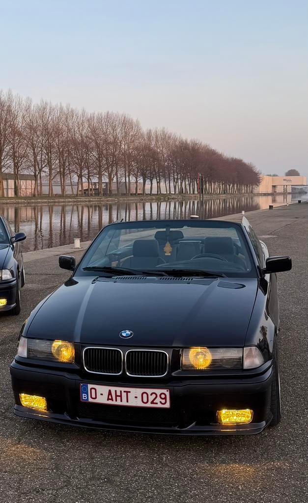 BMW E36 320ia, Auto's, BMW, Automaat, Zwart, Cabriolet, Particulier