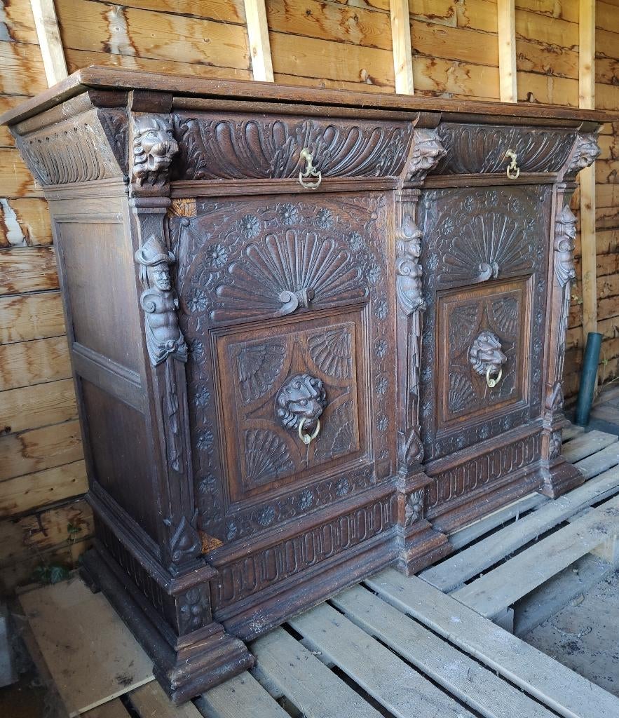 Henri II dressoir met twee lichamen in gesneden eikenhout, Antiek en Kunst, Antiek | Meubels | Kasten, Ophalen