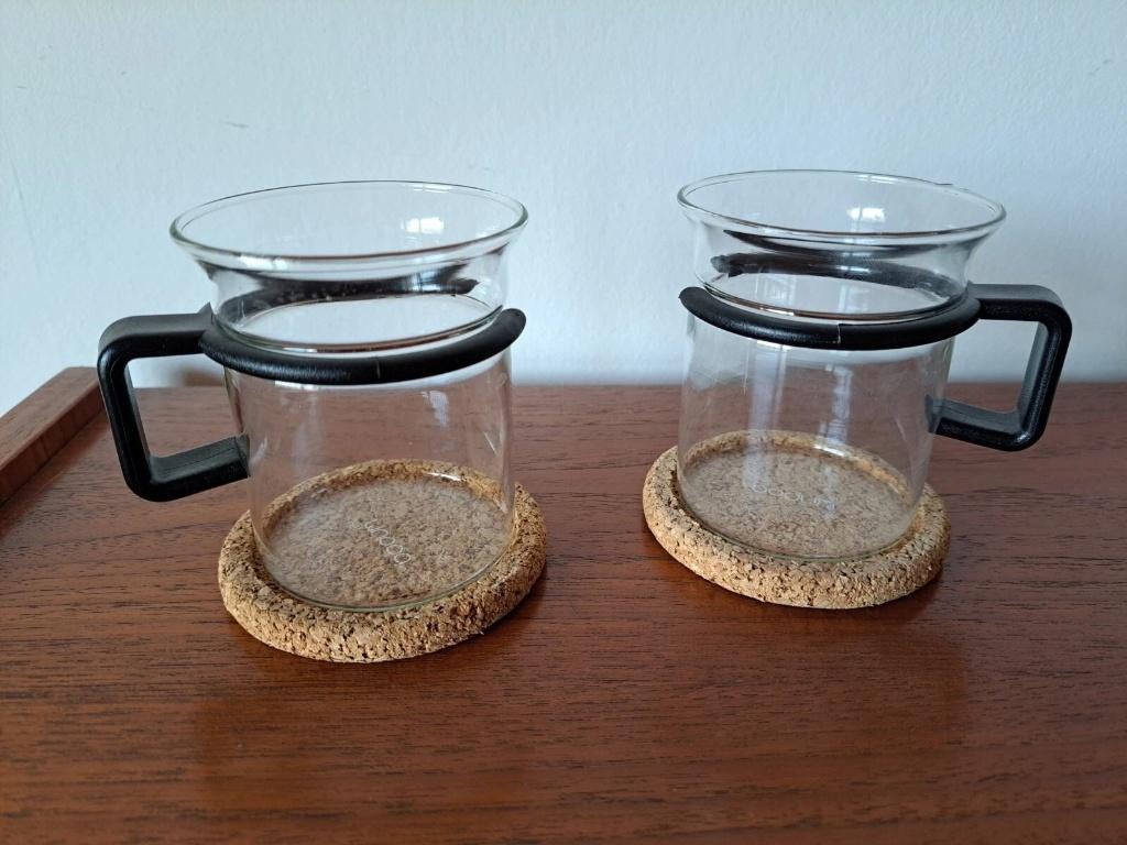Partager Bodum Lot 2 tasses à thé verre Noires Bistro, Ophalen of Verzenden, Overige stijlen, Kop(pen) en/of Schotel(s), Glas