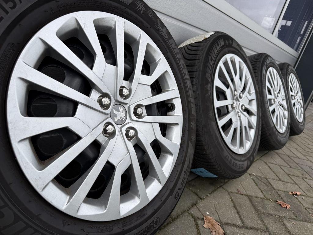17 inch Peugeot 3008 5008 4008 velgen Michelin winterbanden, Autos : Pièces & Accessoires, Pneus & Jantes, Pneus et Jantes, Pneus hiver