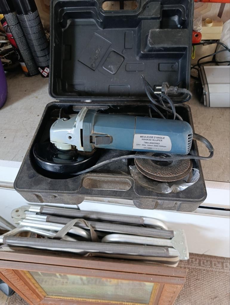 Haakse slijper, Enlèvement