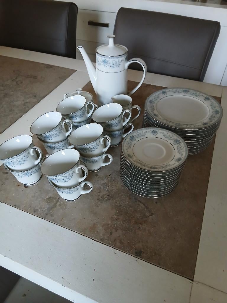39-delig Noritake 'Blue Hill'(2482)Koffie- & Gebakservies, Ophalen