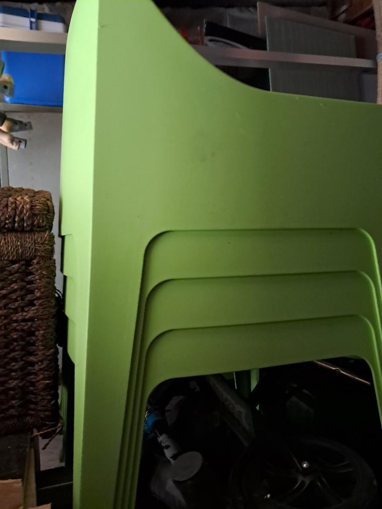 Chaisse  de jardin plaine en plastiques, Enlèvement, Comme neuf, Plastique, Empilable