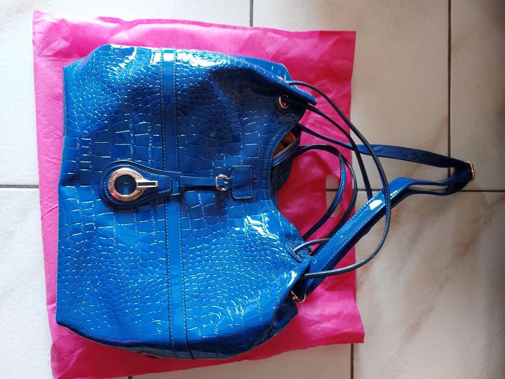 Grand sac à main bleu vernis Lantadeli Paris 2 en 1, Bijoux, Sacs & Beauté, Enlèvement, Bleu, Sac à main