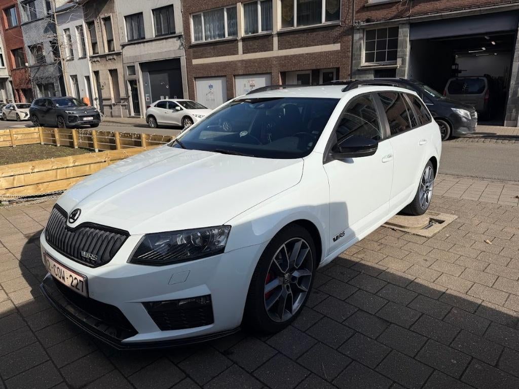 Skoda Octavia SW RS 2.0 TFSI RS230, Auto's, Skoda, Voorwielaandrijving, Stof, Euro 6, 4 cilinders