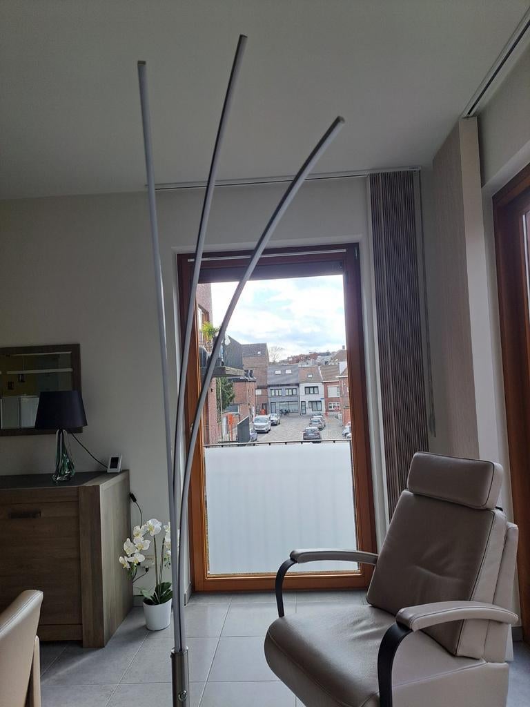 Led vloer lamp, Immo, Appartements & Studios à louer