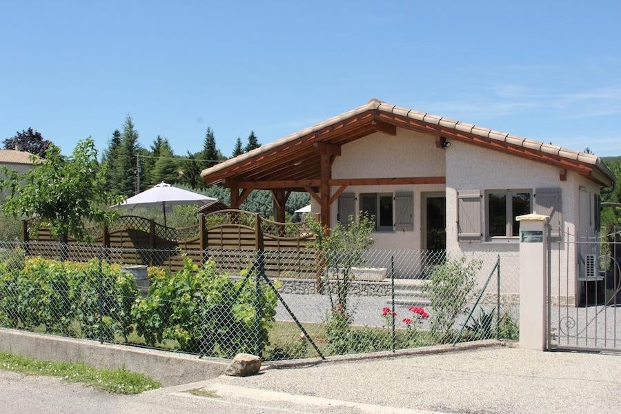 Gezellige vakantiewoning met privézwembad en airco (Ardèche), 5 personen, Ardèche of Auvergne, Dorp, 2 slaapkamers