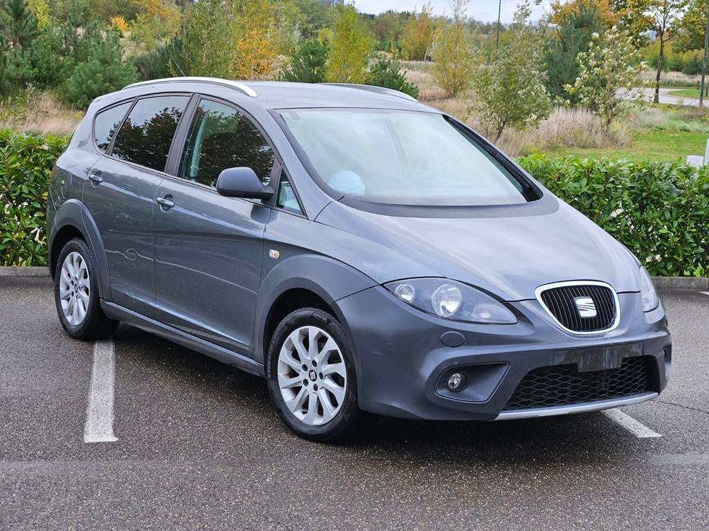 Seat Altea Xl Freetrack 2013 1.6 tdi 105pk/Navi/Tv, Auto's, Euro 5, Zwart, 4 cilinders, Bedrijf