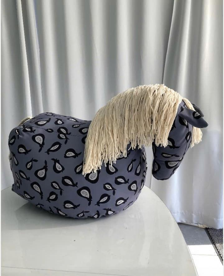 Nieuw groot speelpaard, speelkussen, sierkussen, afwasbaar, Jongetje of Meisje, Nieuw, Ophalen of Verzenden, Kussen