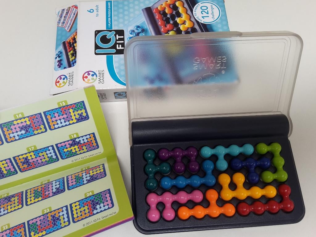 Smart Games, IQ Fit, solo, 6+, als nieuw, + 1 gratis promo, Hobby en Vrije tijd, Een of twee spelers, Ophalen of Verzenden, Zo goed als nieuw