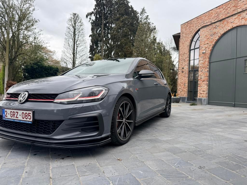 Volkswagen golf 7,5 GTI TCR *DSG*ACC*LED*CUSTOM*, Auto's, Volkswagen, Euro 6, 5 deurs, Golf, Zilver of Grijs