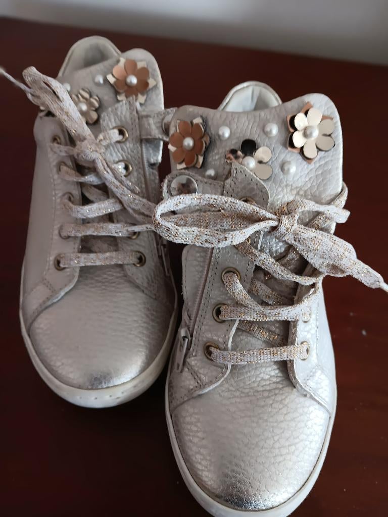 kinderschoenen en Hollandse klompen maart33/34 voor meisjes, Kinderen en Baby's, Kinderkleding | Schoenen en Sokken, Ophalen, Meisje