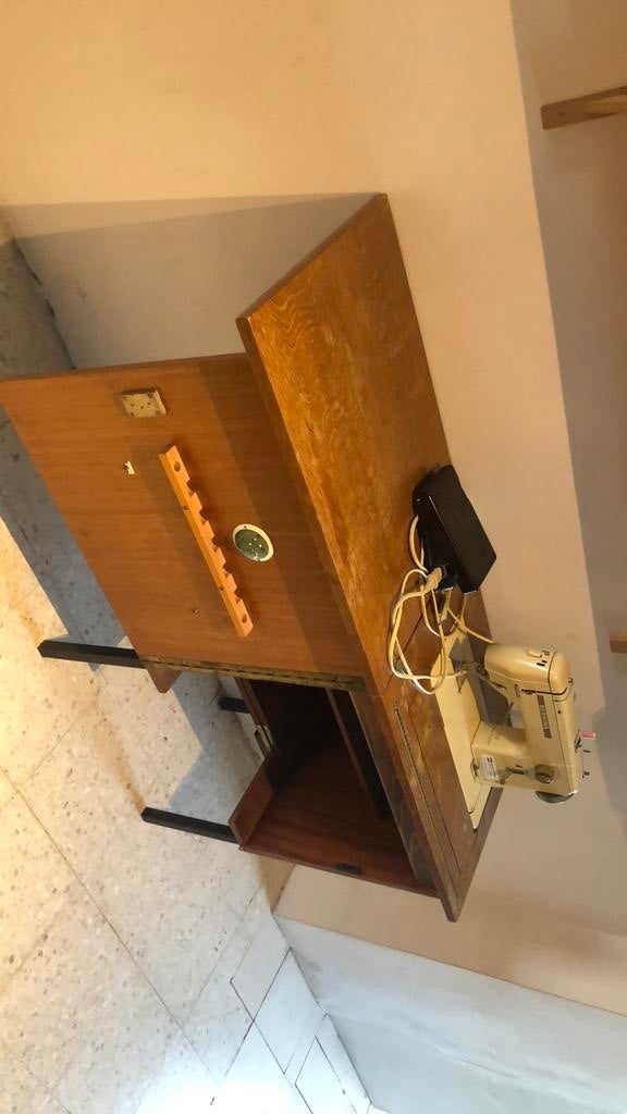 Bernina 717, Hobby en Vrije tijd, Naaimachines en Toebehoren, Ophalen, Zo goed als nieuw, Naaimachine, Bernina