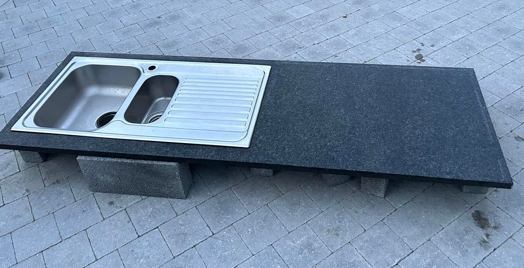 Plans de travail en Granite Jasberg noir  pour cuisine, Enlèvement, Utilisé, Noir