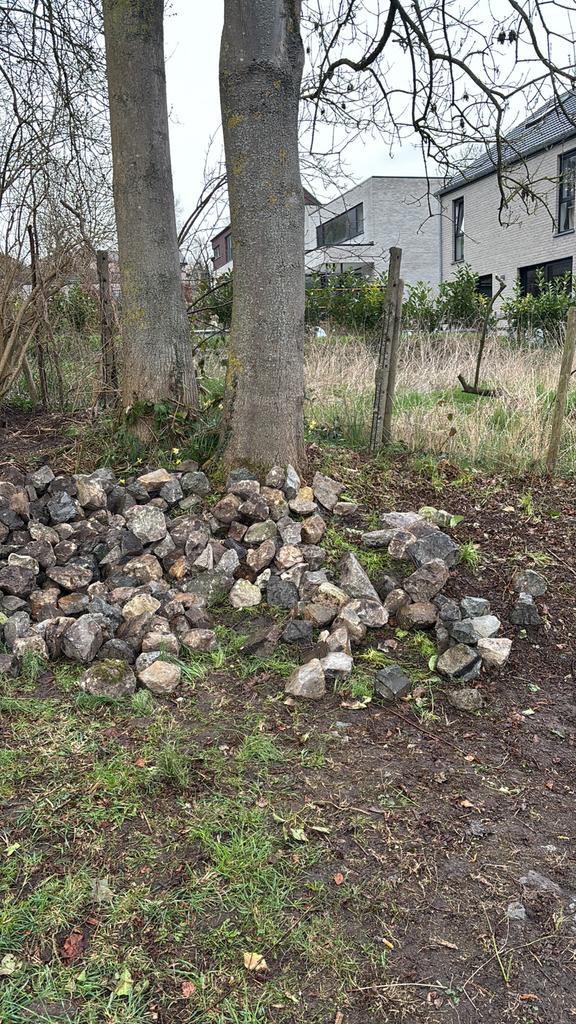 Gratis Stenen - vrij op te halen, Tuin en Terras, Grind, Keien en Split, Ophalen, Zo goed als nieuw