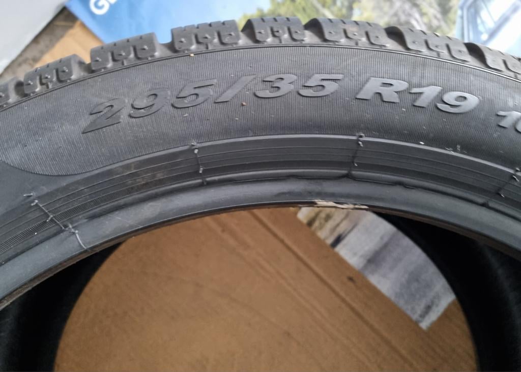 Pneu Pirelli, hiver, 295 / 35 x19, droit, porsche, 911, 991, Autos : Pièces & Accessoires, Enlèvement ou Envoi, Utilisé