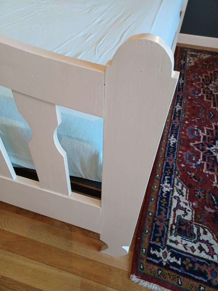 Wit houten bed.GRATIS!!!!, Huis en Inrichting, Slaapkamer | Bedden, Ophalen, Gebruikt, Wit, Twijfelaar