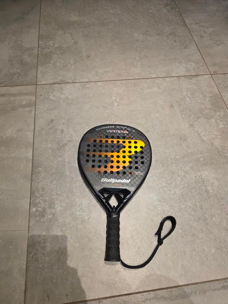 Bullpadel Vertex 04 Hybrid, Utilisé, Raquette de padel