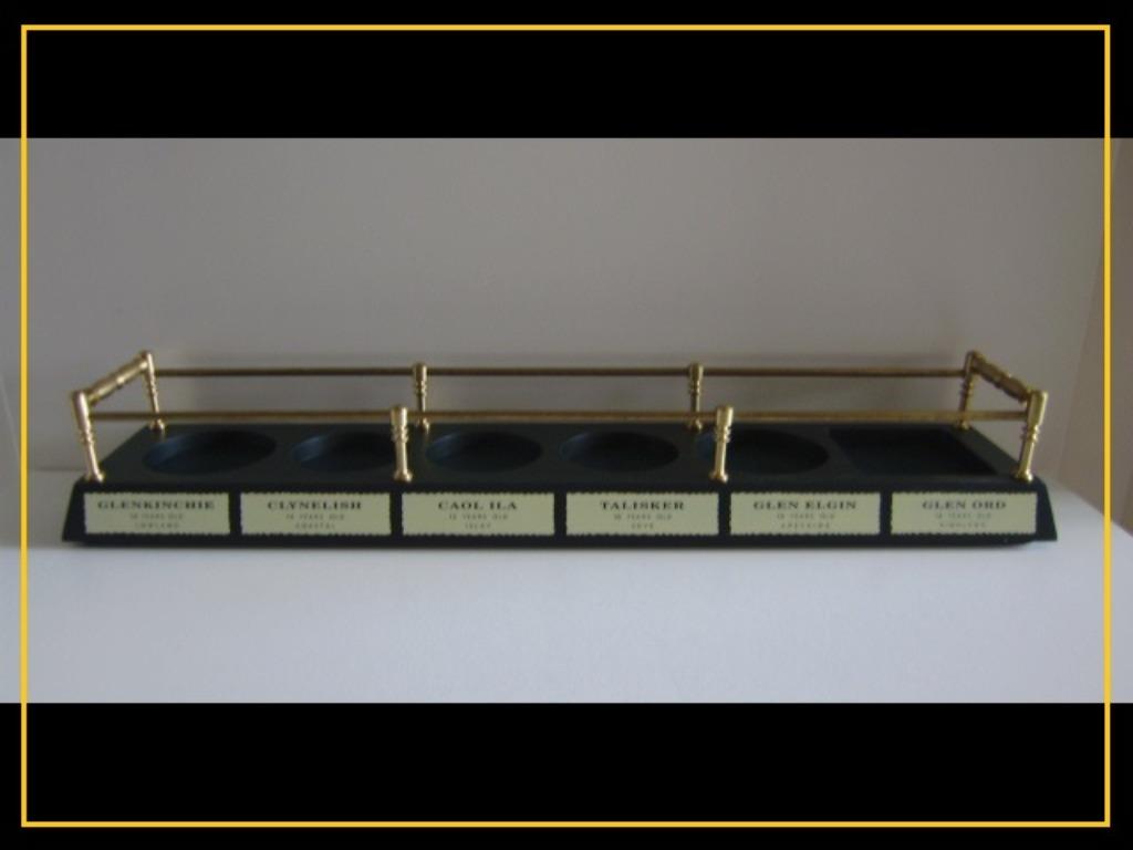 CLASSIC MALTS SELECTION : 6-Bottle display stand - NEW, Maison & Meubles, Enlèvement, Neuf