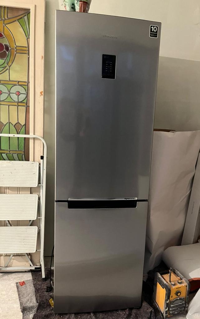 Koelkast / Diepvries combinatie Samsung, Elektronische apparatuur, Koelkasten en IJskasten, Zo goed als nieuw, Met aparte vriezer