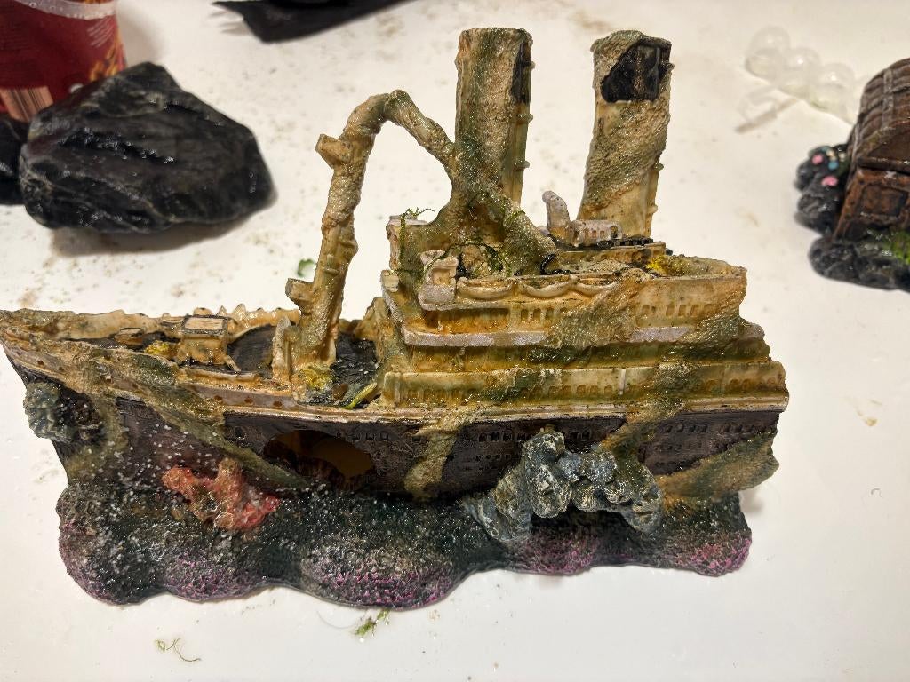 Decoratieve aquariumboot (scheepswrak)., Dieren en Toebehoren, Vissen | Aquaria en Toebehoren, Ophalen, Gebruikt