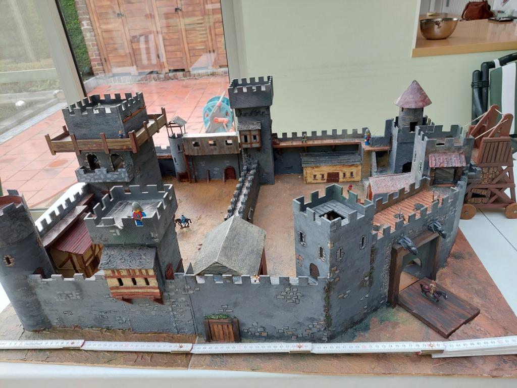 Kasteel middeleeuwen tweedelig, Ophalen, Nieuw, 1:50 of kleiner, Diorama