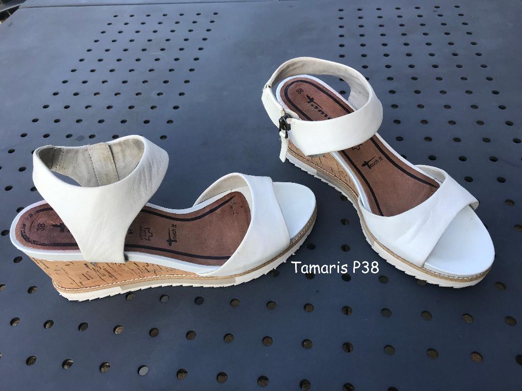 Tamaris sandales blanc/ivoire-crème P38 très bon état, Enlèvement ou Envoi, Porté, Blanc, Sandales et Mûles