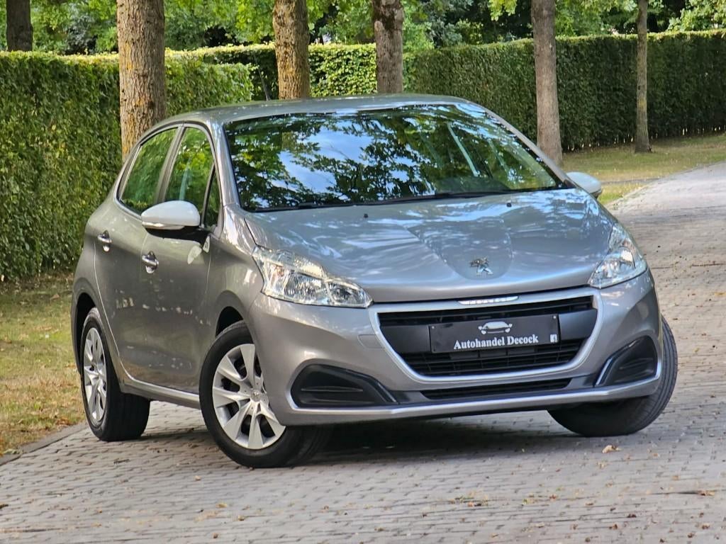 Peugeot 208 LIKE | ESSENCE | CLIMATISATION | BON ÉTAT, Autos, Argent ou Gris, 50 kW, Euro 6, Entreprise