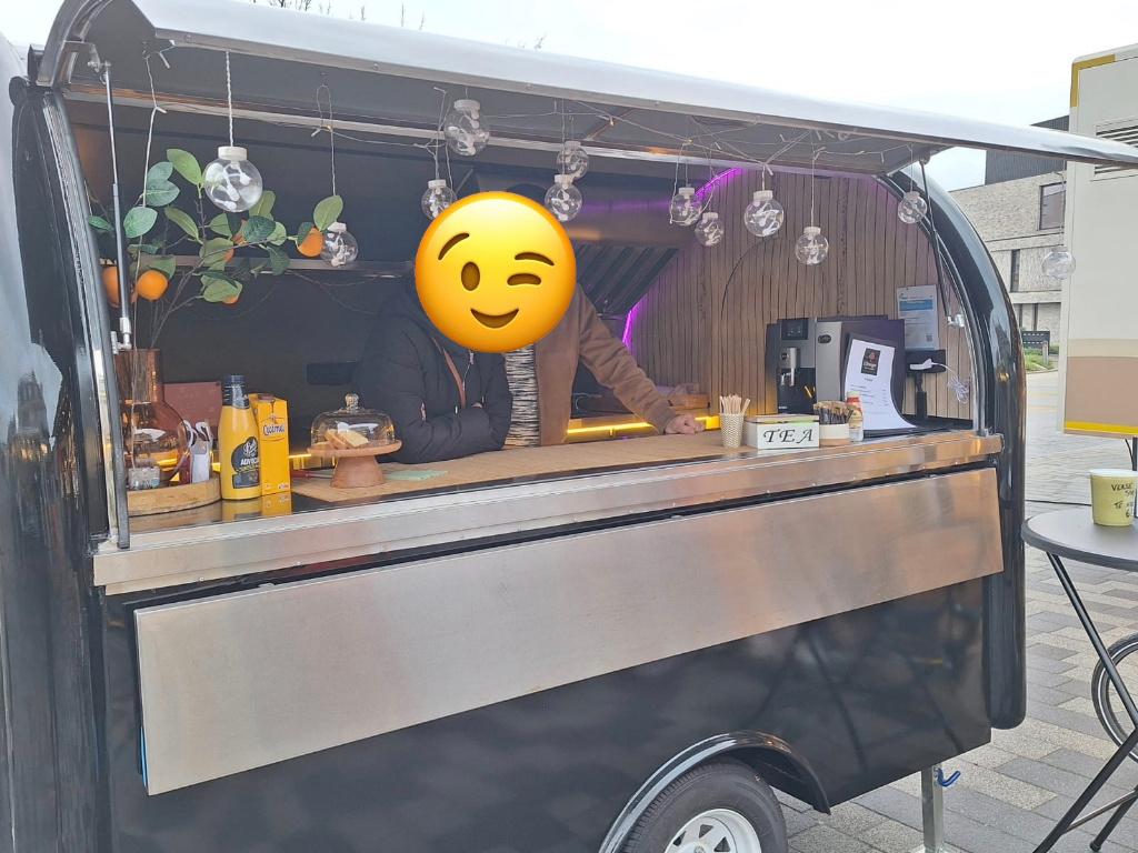 Foodtruck te huur voor eigen gebruik of met bediening, Articles professionnels, Stock & Retail | Voitures, Enlèvement ou Envoi