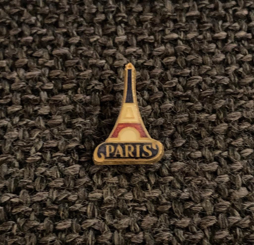 PIN - PARIS - FRANCE - TOUR EIFFEL - EIFFELTOREN - PARIJS, Verzenden, Gebruikt, Stad of Land, Speldje of Pin