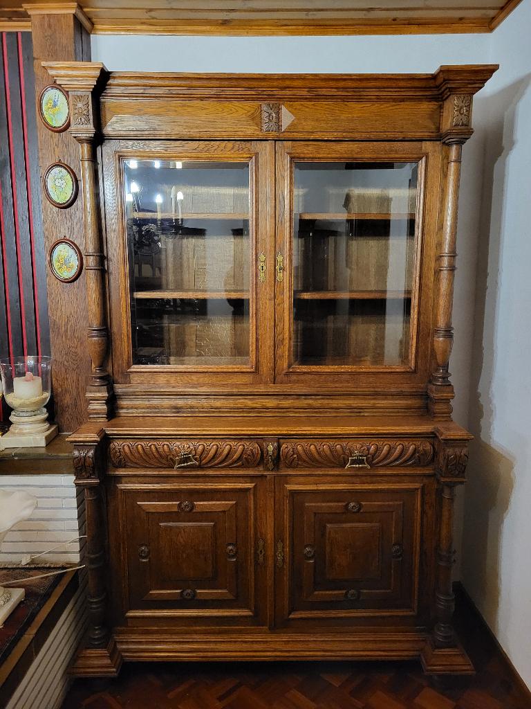 Magnifique buffet ancien en chêne de Malines / Henri II, Antiquités & Art, Antiquités | Meubles | Armoires, Enlèvement