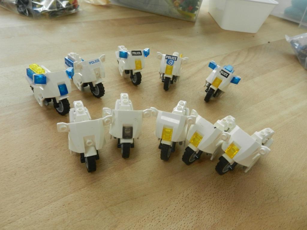 LEGO POLITIE - 10 ZWARE MOTO S WIT, Enlèvement ou Envoi, Comme neuf, Briques en vrac, Lego