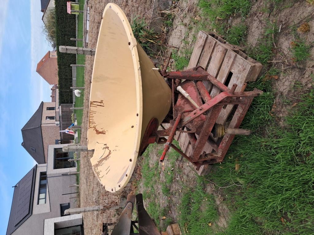 Meststofstrooier, Zakelijke goederen, Ophalen