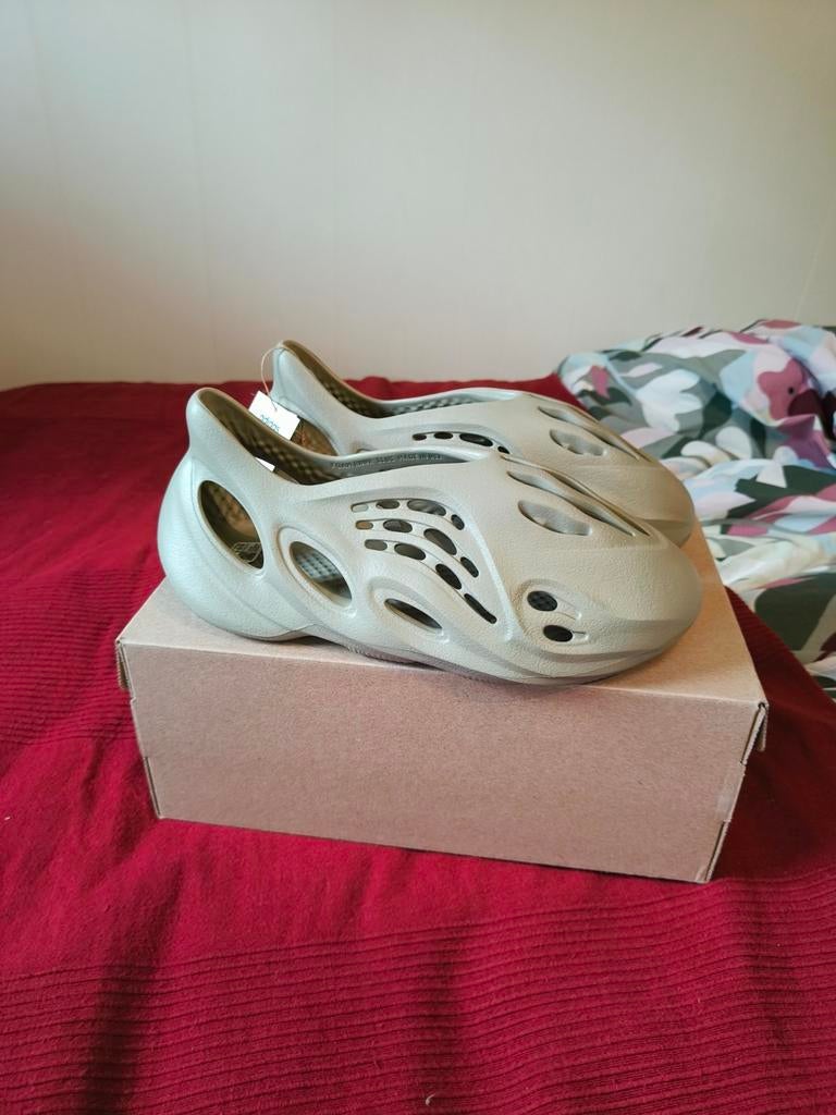 Yeezy foam runner, Overige kleuren, Nieuw, Ophalen of Verzenden, Sneakers