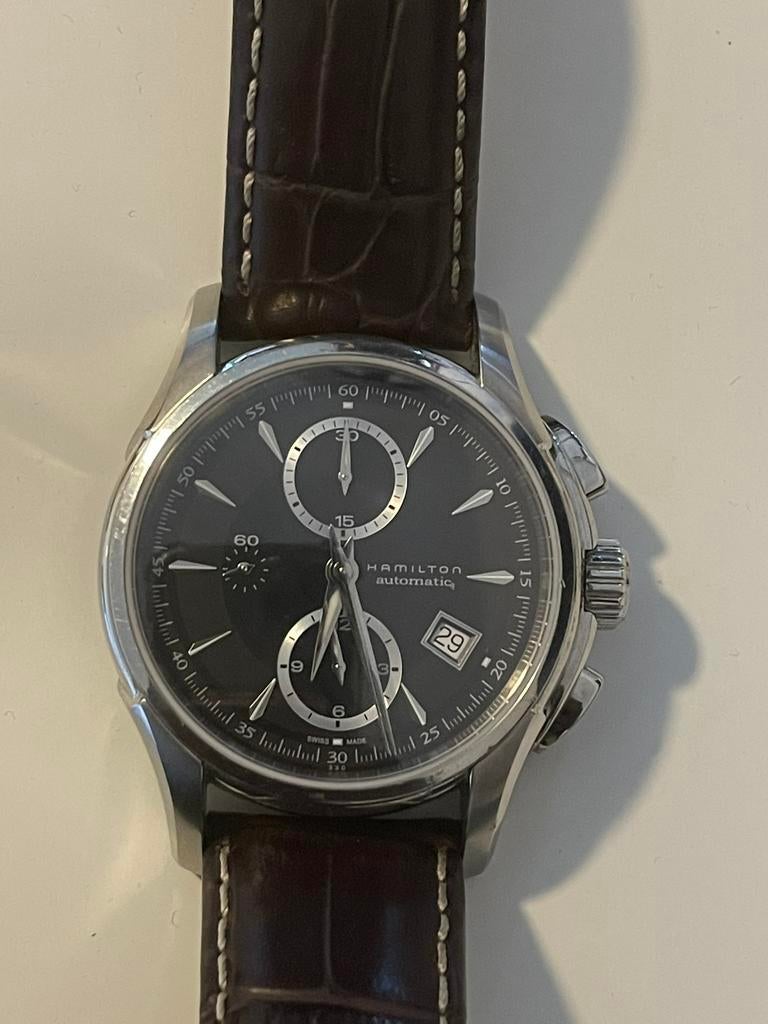 JAZZMASTER AUTO CHRONO Automatique | 42mm | H32616533, Bijoux, Sacs & Beauté, Montres | Hommes, Enlèvement ou Envoi, Acier, Cuir