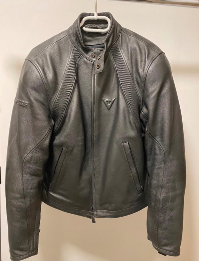 Dainese 48 leren motorjas voor dames, Motoren, Kleding | Motorkleding, Jas | leer, Dames, Tweedehands, Ophalen